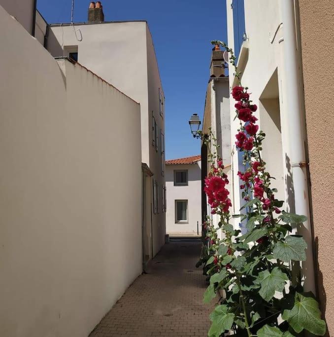 Sunny Studio Terrasse, Hypercentre La Plage A 2 Pas ! Les Sables-d'Olonne Exterior photo